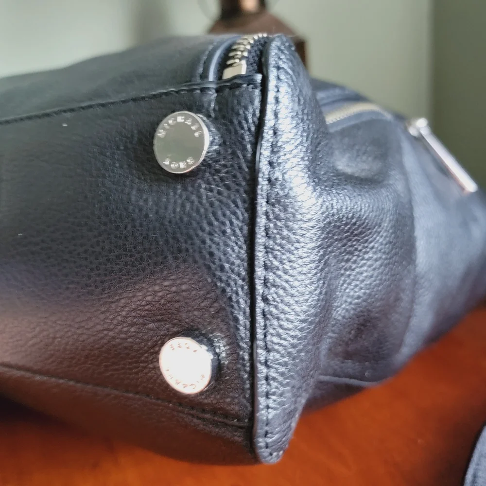 Michael Kors bottom avoid 22